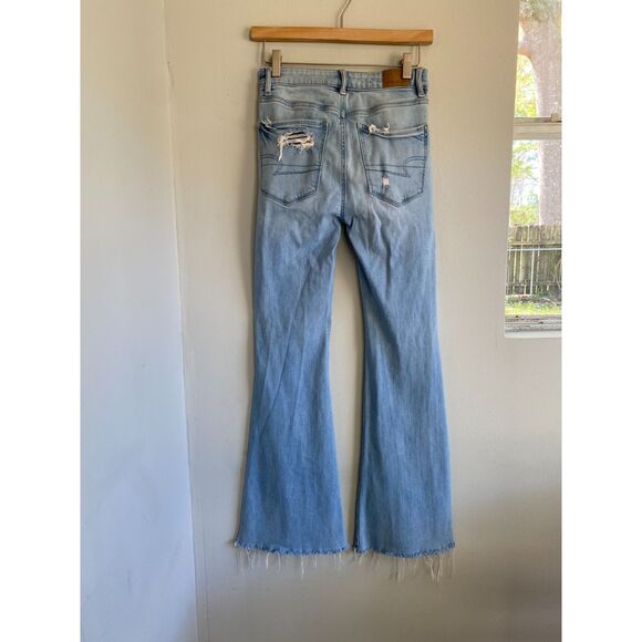 American Eagle Distressed Super High Rise Flare Stretch Light Wash Jeans Size 2 - Picture 2 of 10